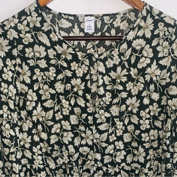 Women's Old Navy Green Floral Long Sleeve Dress - Picture 3 of 9